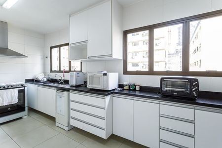 Apartamento à venda com 190m², 4 quartos e 3 vagas Apartamento à venda com 190m², 4 quartos e 3 vagasCozinha