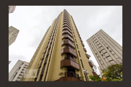 Apartamento à venda com 190m², 4 quartos e 3 vagas Apartamento à venda com 190m², 4 quartos e 3 vagasFachada