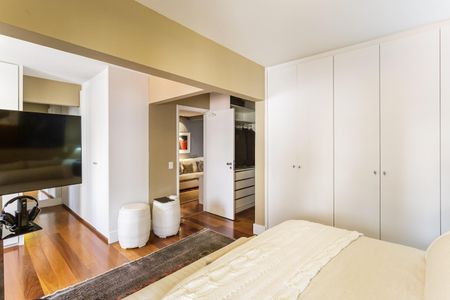 Apartamento à venda com 190m², 4 quartos e 3 vagas Apartamento à venda com 190m², 4 quartos e 3 vagasSuíte 2