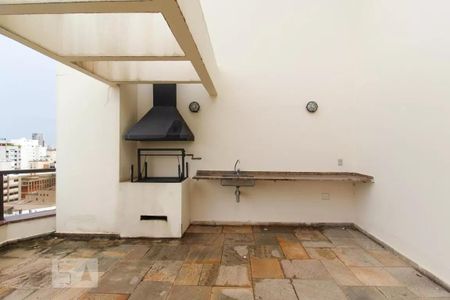 Apartamento à venda com 190m², 4 quartos e 3 vagas Apartamento à venda com 190m², 4 quartos e 3 vagasÁrea comum - Churrasqueira