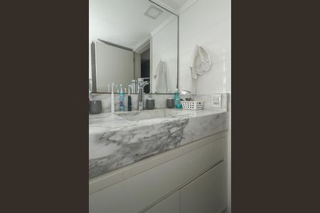 Apartamento à venda com 107m², 2 quartos e 2 vagasBanheiro da Suíte