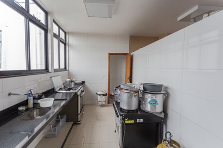 Apartamento à venda com 60m², 2 quartos e sem vagaÁrea comum - Cozinha do Salão de festas