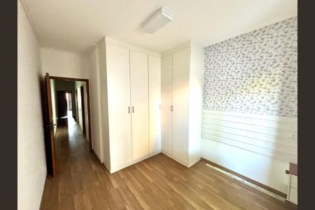 Casa para alugar com 156m², 3 quartos e 2 vagasQuarto 3