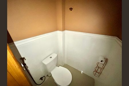 Casa para alugar com 156m², 3 quartos e 2 vagasBanheiro 1