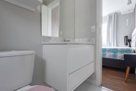 Apartamento à venda com 71m², 3 quartos e 2 vagasBanheiro da suíte 