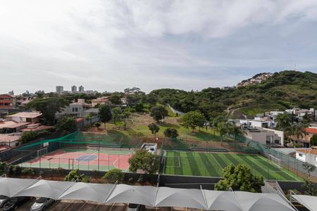 Apartamento à venda com 71m², 3 quartos e 2 vagasQuarto 1 - Vista