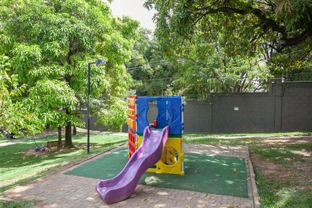 Apartamento à venda com 71m², 3 quartos e 2 vagasÁrea comum - Playground