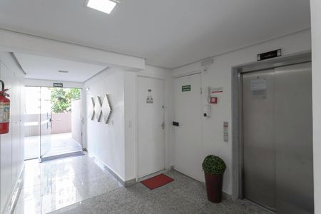 Apartamento à venda com 71m², 3 quartos e 2 vagasHall social