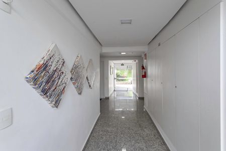 Apartamento à venda com 71m², 3 quartos e 2 vagasHall social