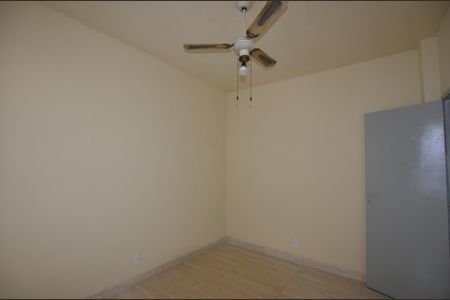 Quarto 1 de apartamento para alugar com 2 quartos, 80m² em Realengo, Rio de Janeiro