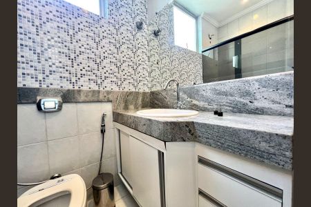 Apartamento para alugar com 144m², 4 quartos e 2 vagasBanheiro Social