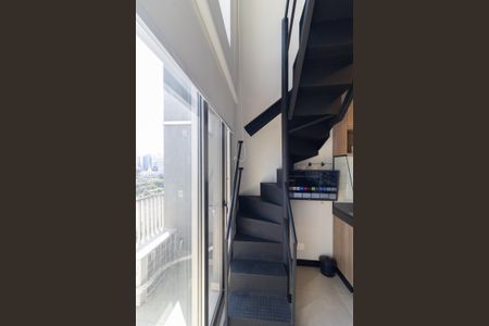 Studio para alugar com 40m², 1 quarto e sem vagaEscada