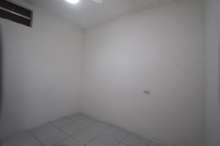 Quarto 1 de casa para alugar com 2 quartos, 70m² em Vila Ema, São Paulo