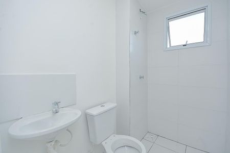 Banheiro de apartamento à venda com 2 quartos, 38m² em Vila Marari, São Paulo