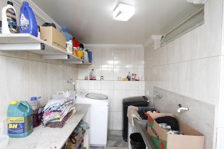 Casa à venda com 400m², 3 quartos e 2 vagasÁrea de Serviço