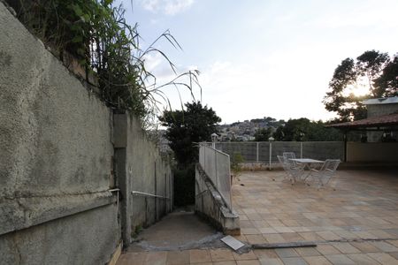 Casa à venda com 400m², 3 quartos e 2 vagasÁrea externa