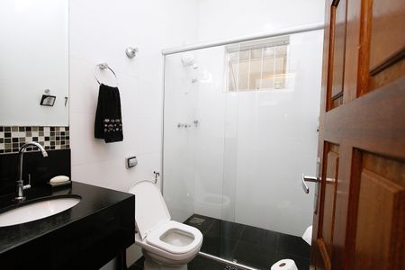 Casa à venda com 400m², 3 quartos e 2 vagasBanheiro Social