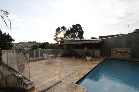 Casa à venda com 400m², 3 quartos e 2 vagasPiscina