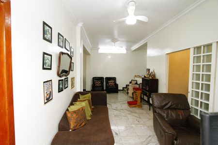 Sala 1 de casa à venda com 3 quartos, 400m² em Lagoinha, Belo Horizonte