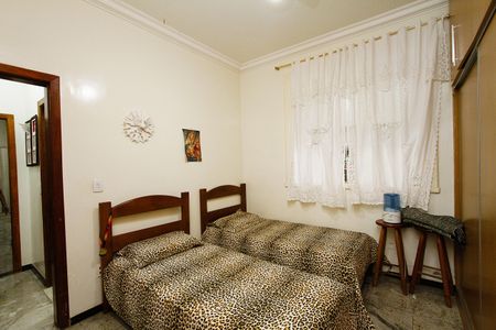 Casa à venda com 400m², 3 quartos e 2 vagasQuarto 2