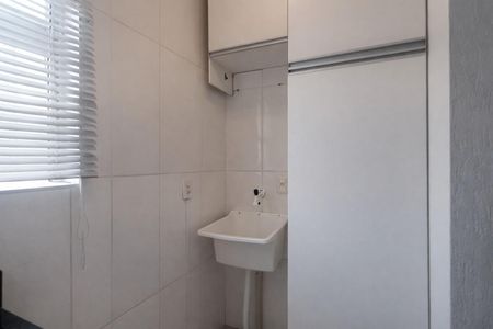 Área de serviço de apartamento para alugar com 2 quartos, 50m² em Olaria, Canoas
