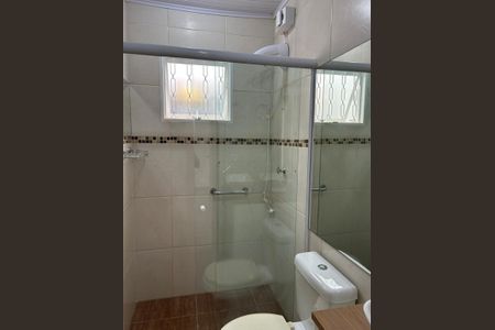 Casa para alugar com 252m², 5 quartos e 2 vagasBanheiro 1