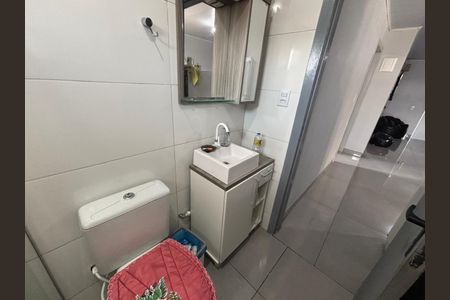 Casa à venda com 138m², 2 quartos e 1 vagaBanheiro social