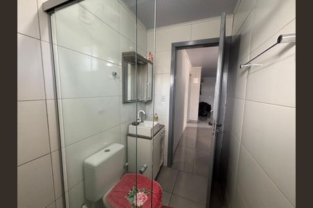 Casa à venda com 138m², 2 quartos e 1 vagaBanheiro social