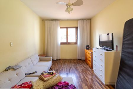 Casa à venda com 200m², 3 quartos e 2 vagasQuarto 1 - Suíte