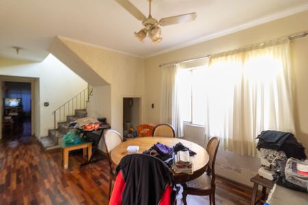 Casa à venda com 200m², 3 quartos e 2 vagasSala