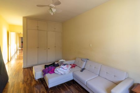 Casa à venda com 200m², 3 quartos e 2 vagasQuarto 1 - Suíte