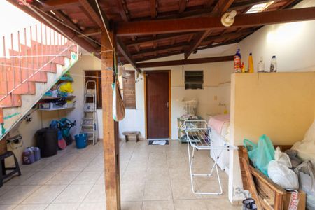 Casa à venda com 200m², 3 quartos e 2 vagasÁrea de Serviço e Quintal
