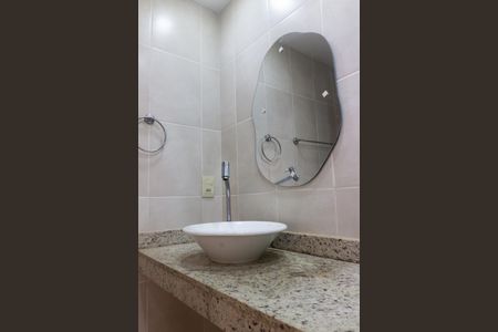 Apartamento para alugar com 109m², 3 quartos e sem vagaBanheiro