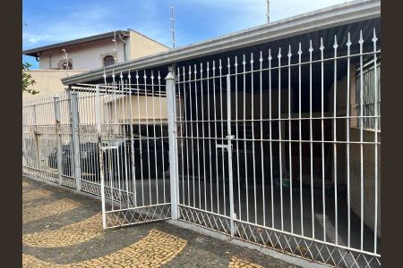 Casa à venda com 118m², 3 quartos e 3 vagas Casa à venda com 118m², 3 quartos e 3 vagasFoto 01