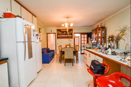 Casa à venda com 245m², 3 quartos e 4 vagasCozinha