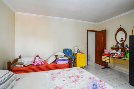 Casa à venda com 245m², 3 quartos e 4 vagasSuíte 2