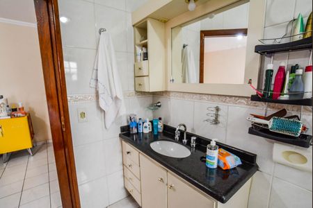 Casa à venda com 245m², 3 quartos e 4 vagasBanheiro da Suíte 2