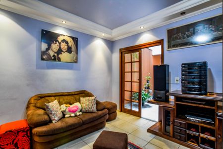 Casa à venda com 245m², 3 quartos e 4 vagasSala