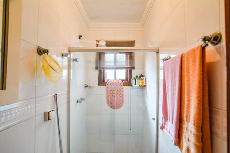 Casa à venda com 245m², 3 quartos e 4 vagasBanheiro da Suíte 1