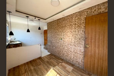 Sala de casa para alugar com 2 quartos, 60m² em Parque Santos Dumont, Guarulhos