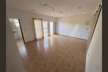 Casa para alugar com 2 quartos, 1000m² em Vila Cristina, Ferraz de Vasconcelos