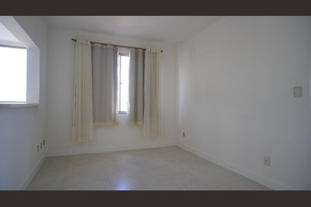 Sala  de apartamento para alugar com 2 quartos, 60m² em Cristal, Porto Alegre