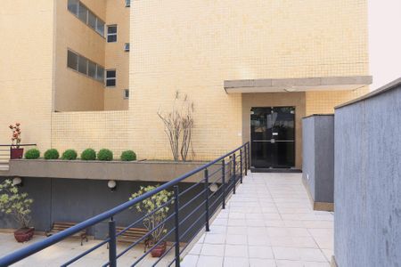 Apartamento para alugar com 90m², 2 quartos e 1 vagaEntrada