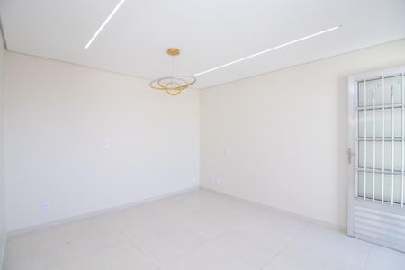 Sala de casa para alugar com 2 quartos, 65m² em Vila Nhocuné, São Paulo