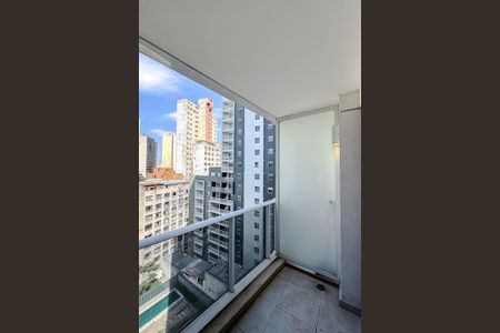 Varanda de kitnet/studio para alugar com 1 quarto, 25m² em Sé, São Paulo