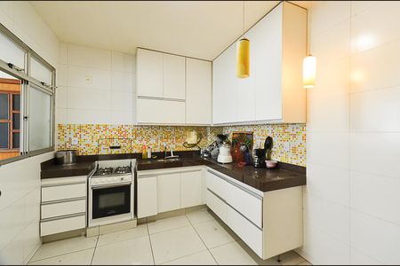 Apartamento à venda com 138m², 4 quartos e 2 vagasCozinha