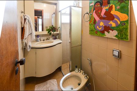 Apartamento à venda com 138m², 4 quartos e 2 vagasBanheiro Social