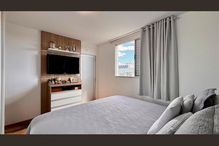 Apartamento à venda com 105m², 4 quartos e 3 vagasQuarto 2