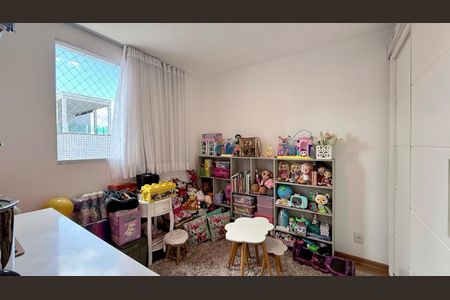 Apartamento à venda com 105m², 4 quartos e 3 vagasQuarto 3