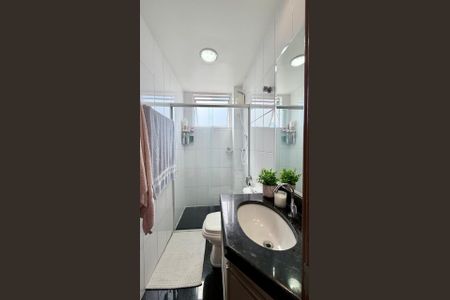 Apartamento à venda com 105m², 4 quartos e 3 vagasBanheiro social